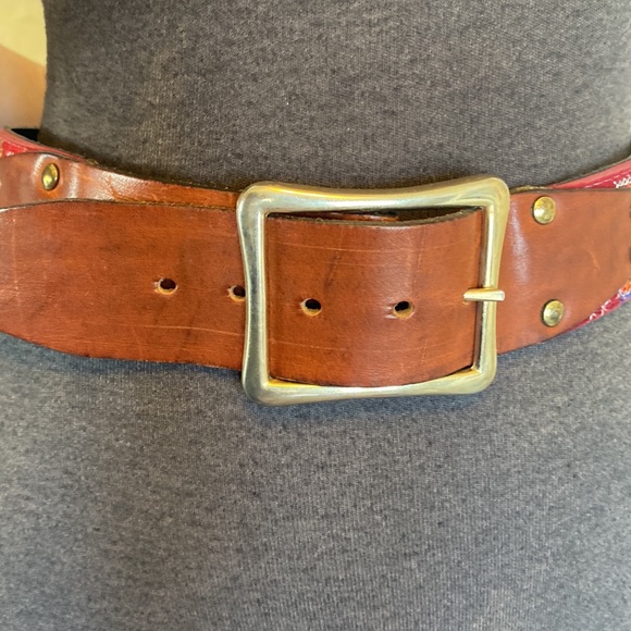 Embroidered Leather Belt Brass Buckle - Picture 3 of 6